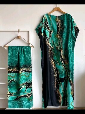 Emerald & Black Marble-Print Caftan With Scarf/Headband